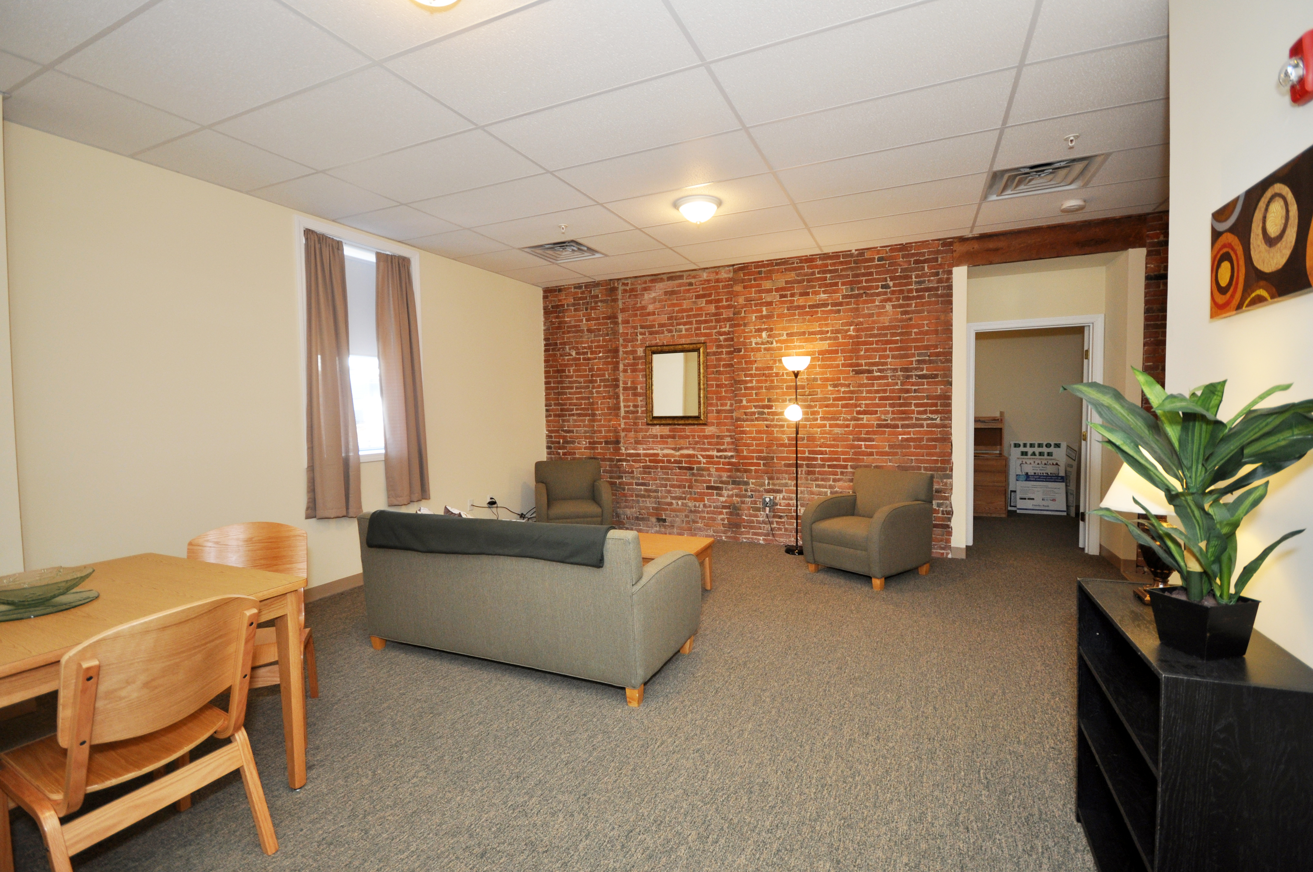 Fitchburg state off campus housing